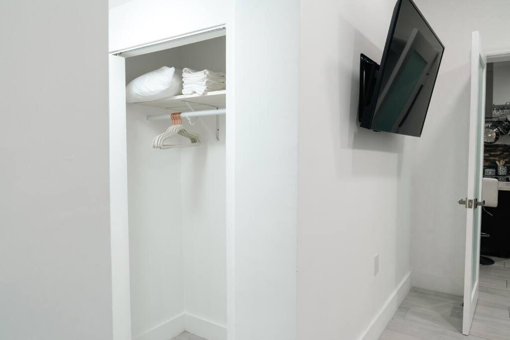 Villa Luxury Retreat 3B ,2Ba Pool , Coral Gables Center Miami Exterior foto