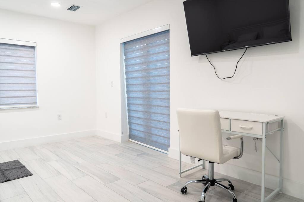 Villa Luxury Retreat 3B ,2Ba Pool , Coral Gables Center Miami Exterior foto