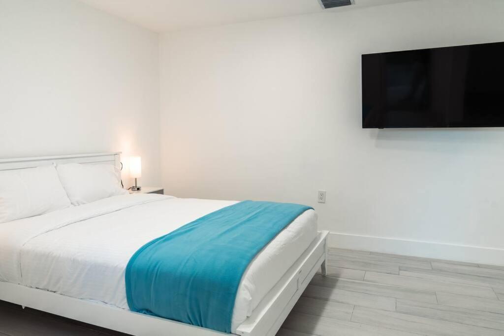 Villa Luxury Retreat 3B ,2Ba Pool , Coral Gables Center Miami Exterior foto