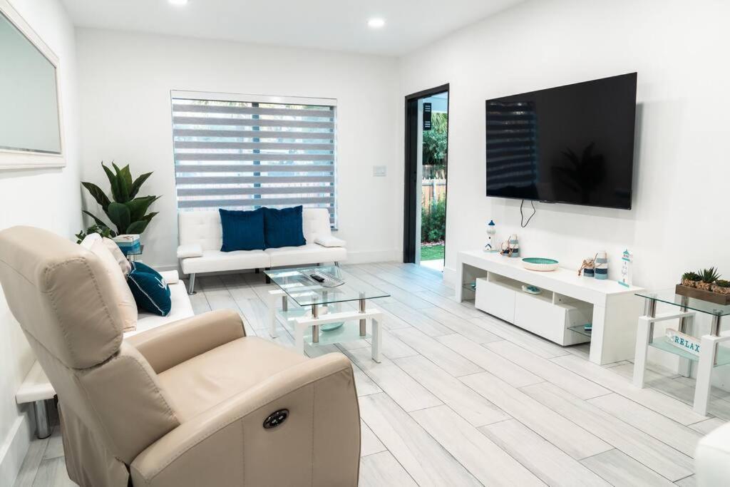 Villa Luxury Retreat 3B ,2Ba Pool , Coral Gables Center Miami Exterior foto