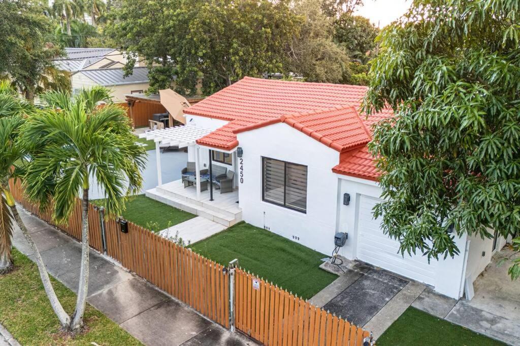 Villa Luxury Retreat 3B ,2Ba Pool , Coral Gables Center Miami Exterior foto