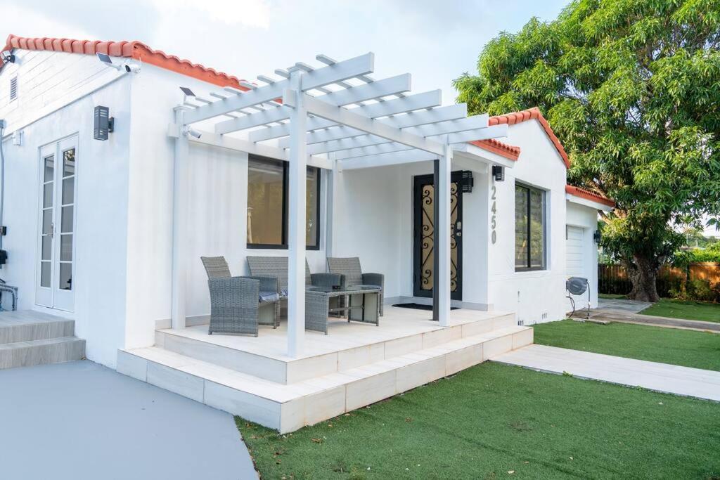 Villa Luxury Retreat 3B ,2Ba Pool , Coral Gables Center Miami Exterior foto
