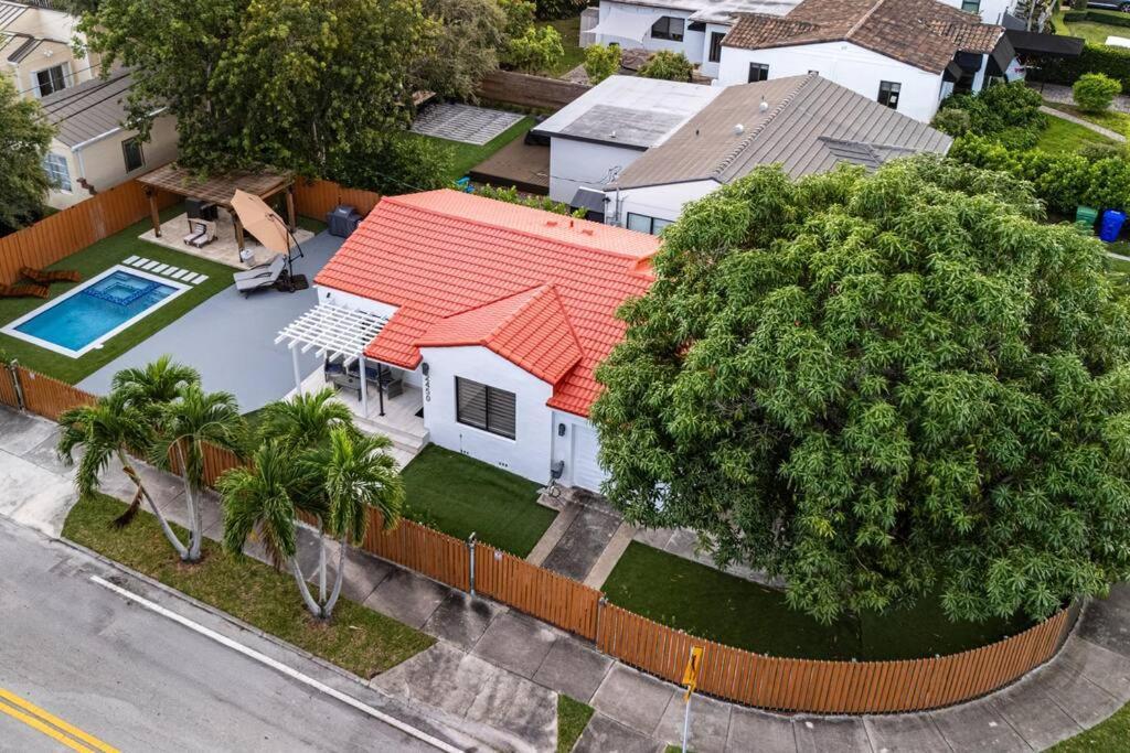 Villa Luxury Retreat 3B ,2Ba Pool , Coral Gables Center Miami Exterior foto